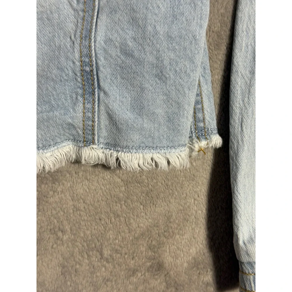 Cat & Jack Kids Light Wash Denim Jacket with Grey Hood Frayed Hem Size S 6/7